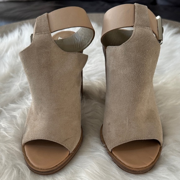 Marc Fisher Mlvashi Suede Buckle Heeled Sandals size 6.5 - Picture 4 of 13